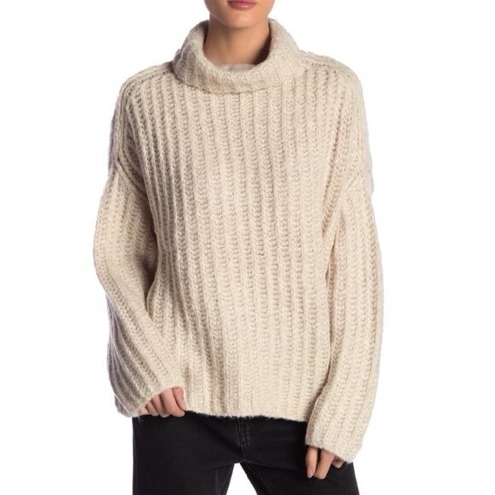 Free People Sweater Women M Pearl Fluffy - Picture 3 of 7